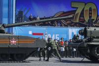 Почему «Армата» остановился на репетиции Парада Победы Почему «Армата» остановился на репетиции Парада Победы Новости