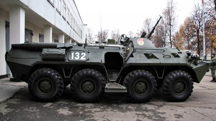 В Санкт-Петербурге полиция гналась за БТРом Новости